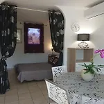 Maison A 2min A Pied Du Centre De Vecchio 度假居 维琪奥港